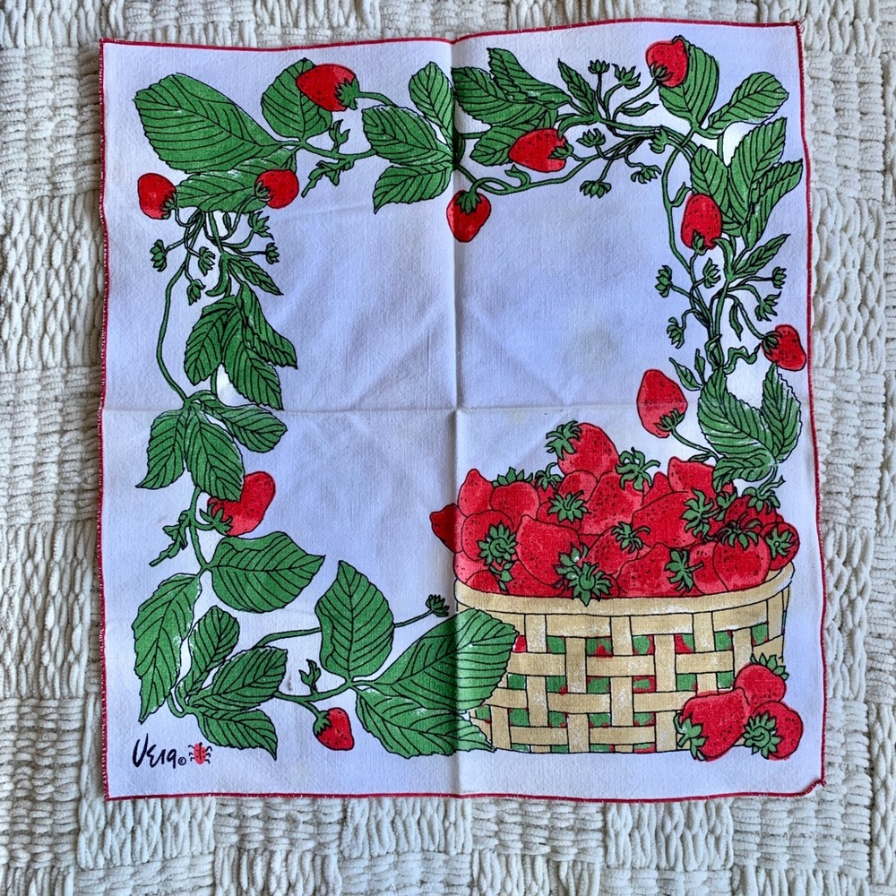 EXCELLENT CONDITION VINTAGE VERA NEUMANN STRAWBERRY BASKET CLOTH NAPKIN